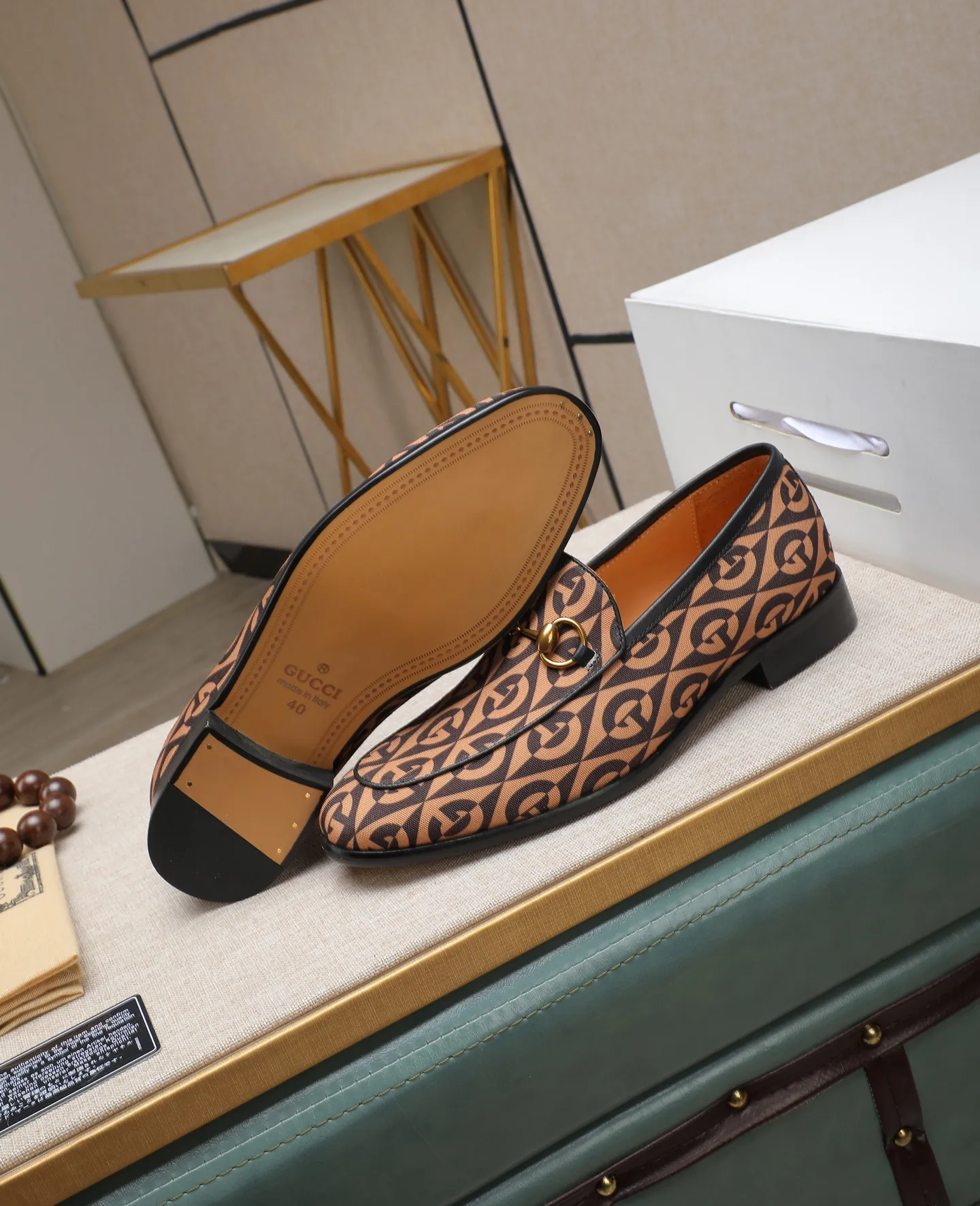 Men's men's shoes 💰540 (high-end, all-cow leather) GUCCI high-end formal leather shoes, original imported fabrics from Italy, cowhide lining, original hardware. I believe you will be struck by it from the first moment you see it. The avant-garde atmosphere can no longer fully interpret its elegance. AAA grade rubber outsole, super comfortable. Original counter last, ensuring its original version and quality. The simple upper ensures its comfort and breathability. A pair of truly good shoes has its own unique soul, famous quality, regular size 38-44 (45 46 customized)